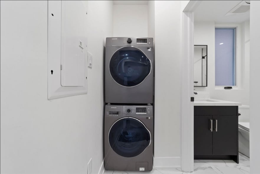 More Photos Of 531 Delaware Av N, Toronto Apartments For Sale