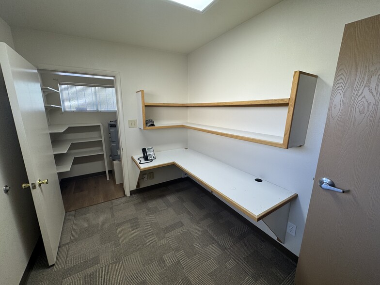 More Photos Of 418 S Maryland Pky, Las Vegas Office For Lease