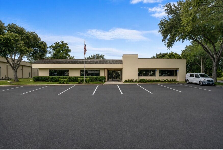 Primary Photo Of 2453 Orlando Central Pky, Orlando Office For Sale