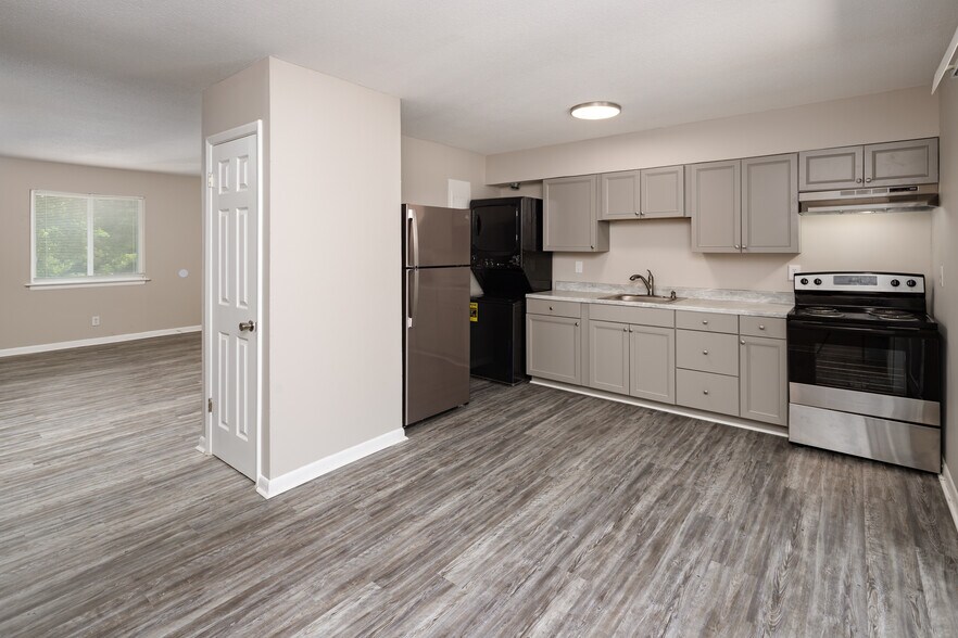 More Photos Of 12012 Middleground Rd, Savannah Apartments For Sale