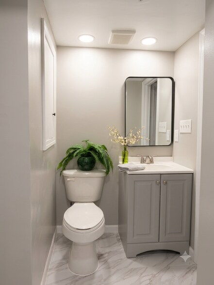 More Photos Of 9725 Lookout Pl, Gaithersburg Healthcare For Sale