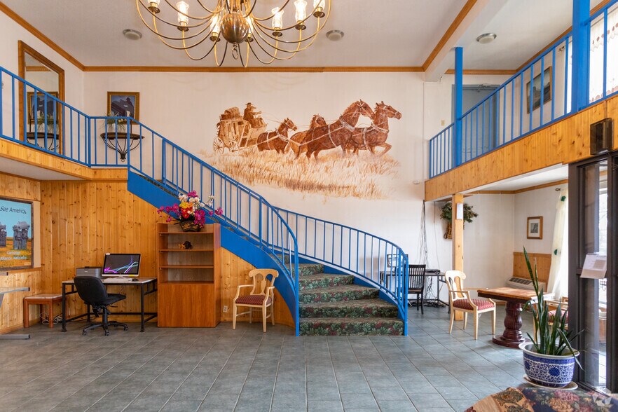 More Photos Of 201 Stagecoach Trl, Ogallala Hospitality For Sale