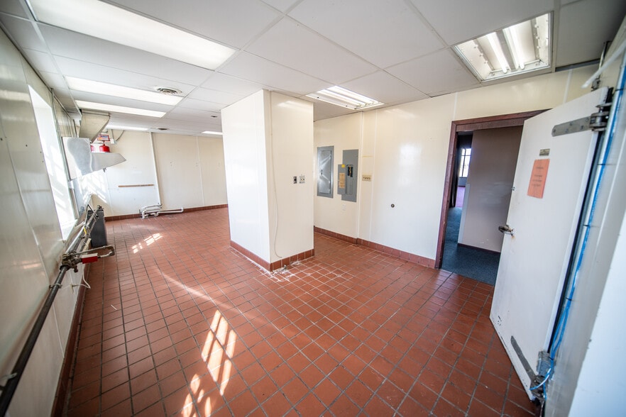 More Photos Of 100 Sibley St, Hastings Restaurant For Sale