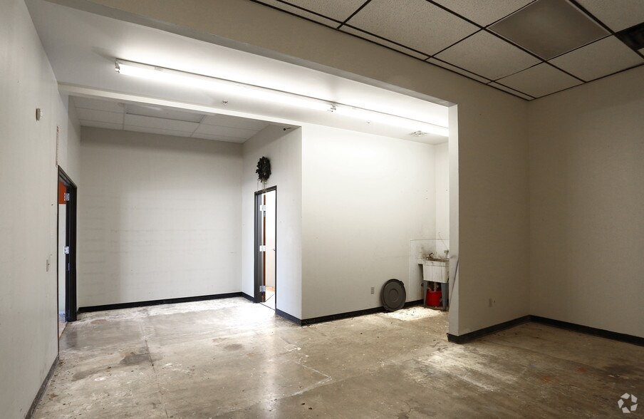 More Photos Of 7010 Preston Rd, Frisco Unknown For Lease