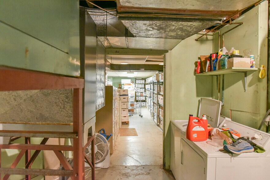 More Photos Of 29 W Franklin St, Hagerstown Apartments For Sale