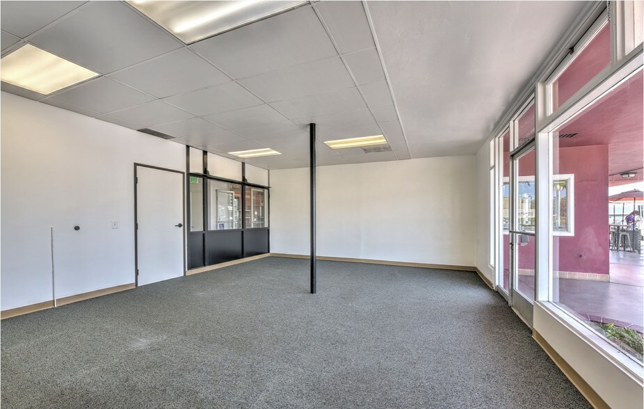 More Photos Of 4085 Pacific Hwy, San Diego Freestanding For Lease
