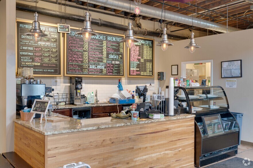 More Photos Of 1809 W Webster Ave, Chicago General Retail For Sale