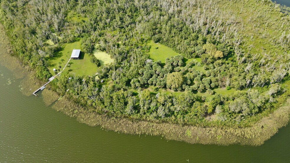 More Photos Of 6001 Bird Island Dr, Lady Lake Lodge Meeting Hall For Sale