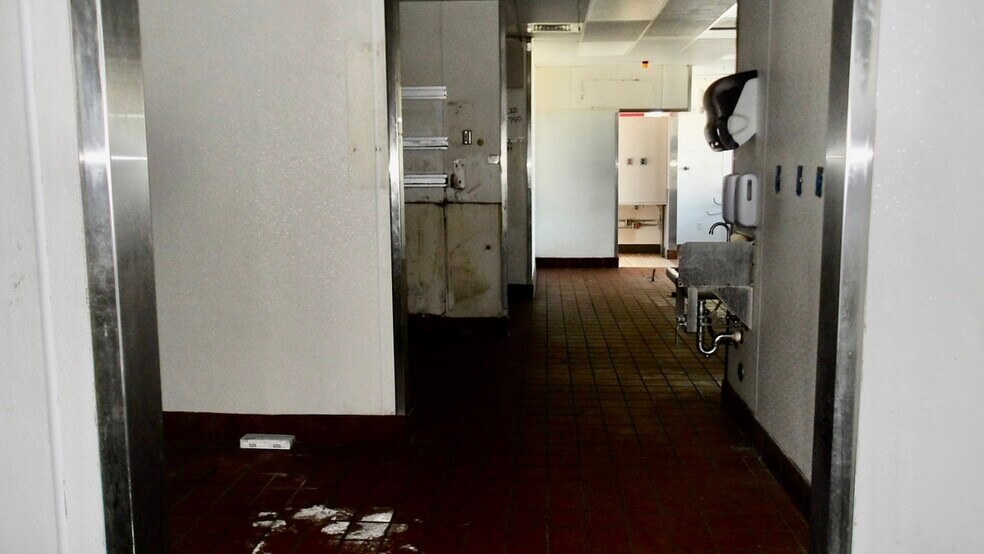 More Photos Of 505 E Edinburg Ave, Elsa Fast Food For Lease