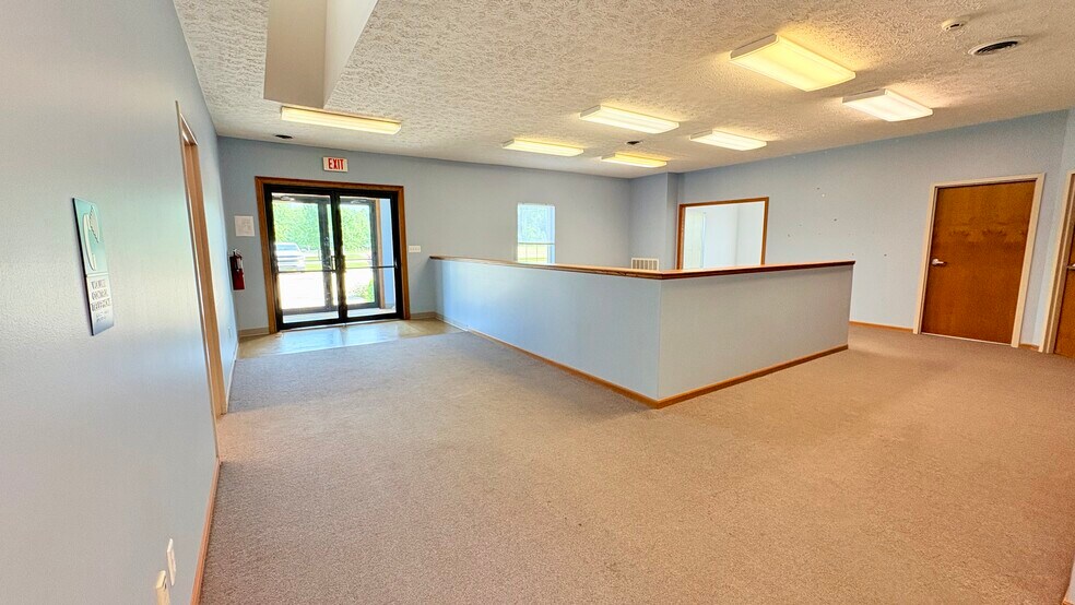 More Photos Of 1007 Mill Pond Ln, Greencastle Office For Lease
