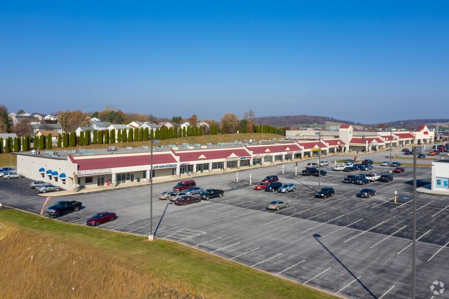 More Photos Of 601-693 Lombard Rd, Red Lion General Retail For Lease