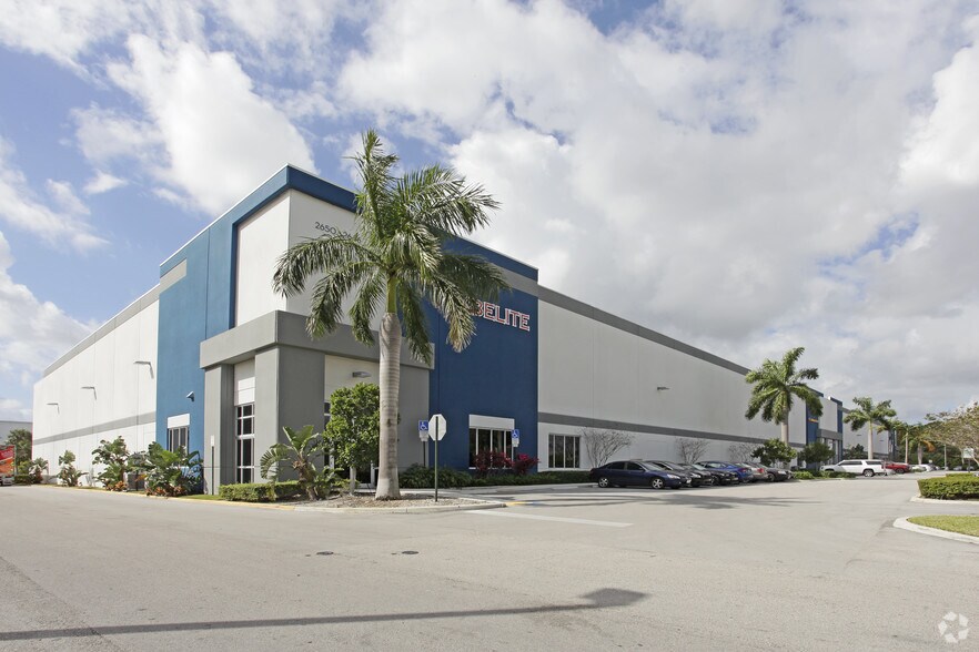 More Photos Of 2650-2666 SW 36th St, Fort Lauderdale Warehouse For Lease