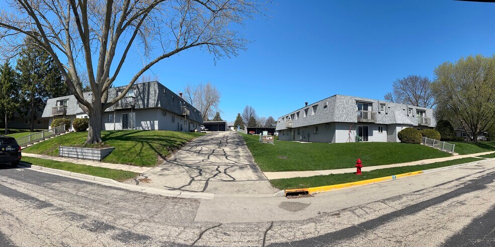 More Photos Of 201 Weed St, Fox Lake Apartments For Sale
