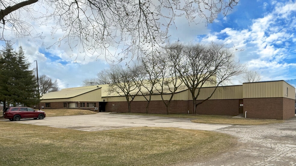 More Photos Of 54145 Bates Rd, Chesterfield Warehouse For Sale