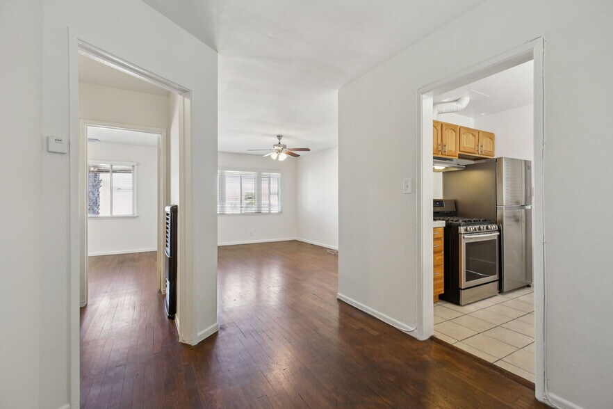 More Photos Of 4462 W 59th St, Los Angeles Apartments For Sale