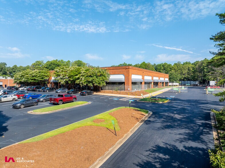 More Photos Of 5200 Panola Industrial Blvd, Decatur Warehouse For Lease