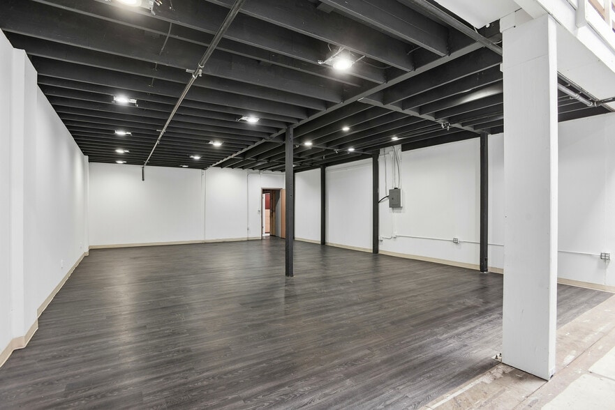 More Photos Of 2985 Fair Oaks Ave, Redwood City Warehouse For Lease
