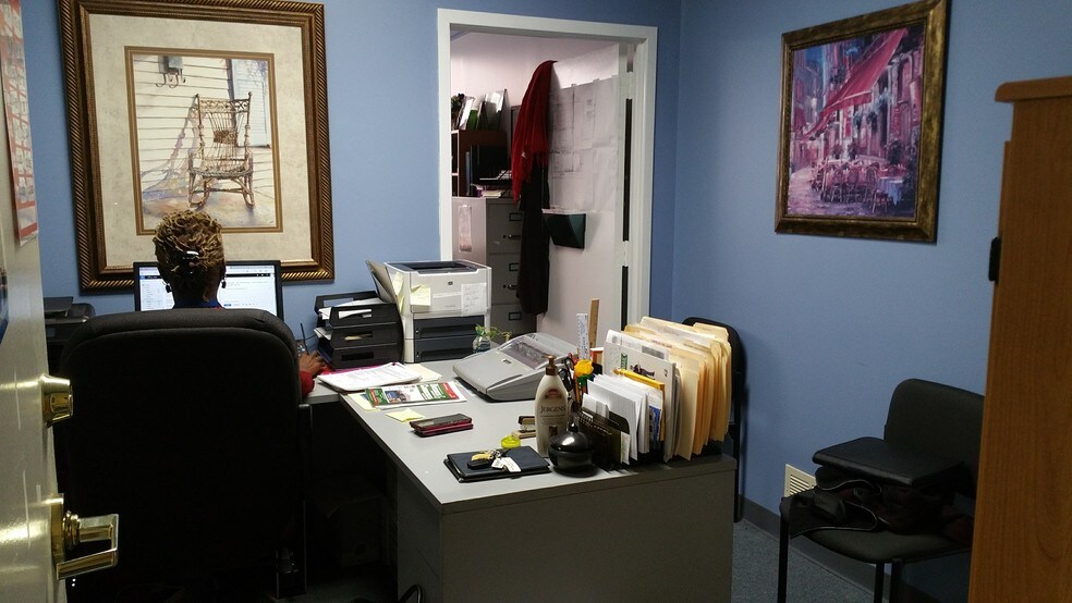 More Photos Of 5612 Saint Barnabas Rd, Oxon Hill Office For Sale