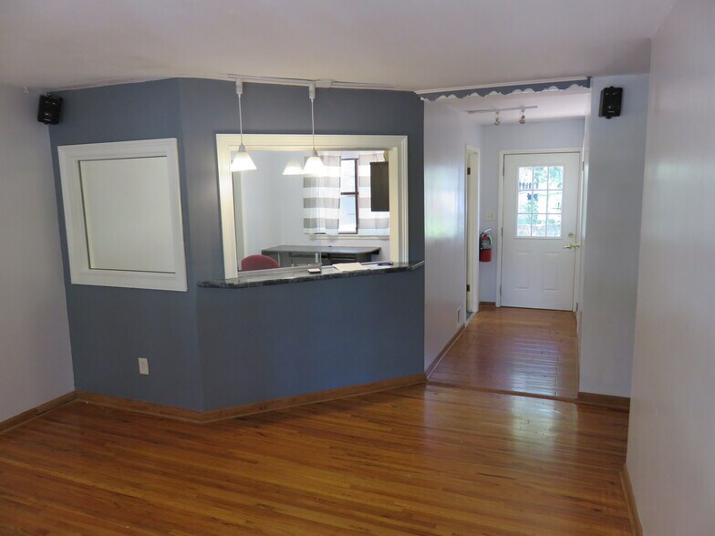 More Photos Of 1239 W Main St, Jenks Medical For Sale