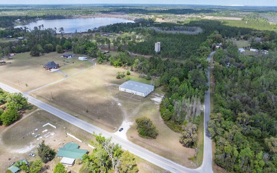 More Photos Of 6101 County Road 136, Live Oak Warehouse For Lease