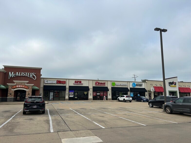 More Photos Of 1040 Highway 49 S, Richland Storefront For Lease