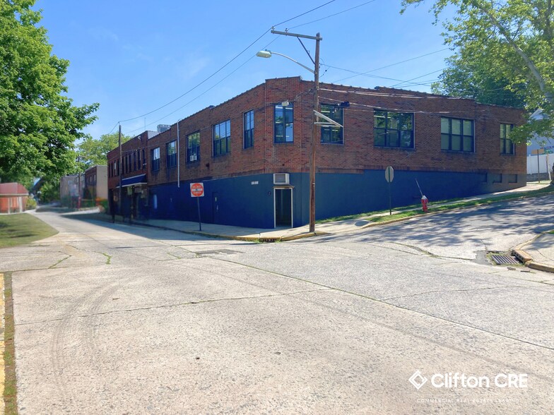 More Photos Of 187 W Shore Ave, Bogota Warehouse For Lease