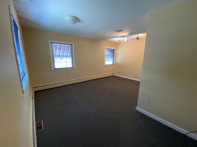 More Photos Of 100-108 Russell St, Hadley Medical For Lease