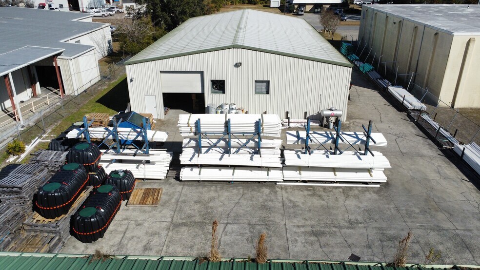 More Photos Of 267 Rose Dr, Brunswick Warehouse For Lease