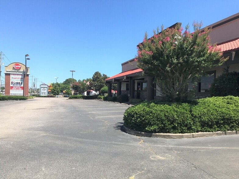 More Photos Of 7065 Winchester Rd, Memphis Restaurant For Sale