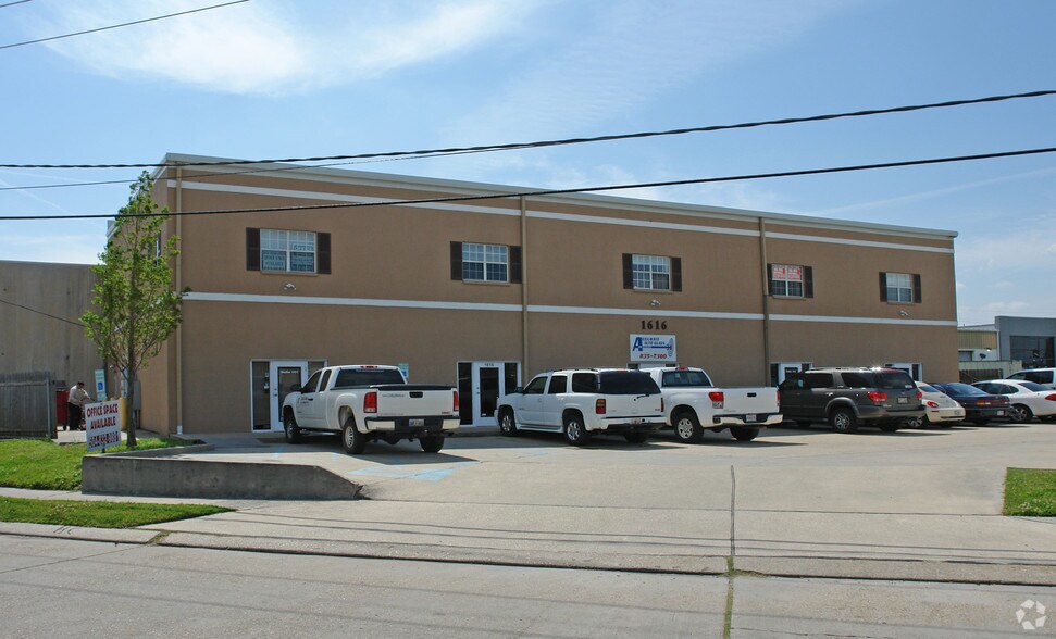 More Photos Of 1616 L And A Rd, Metairie Office For Lease