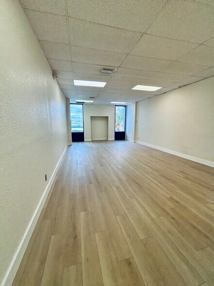 More Photos Of 429 W Hallandale Beach Blvd, Hallandale Unknown For Lease