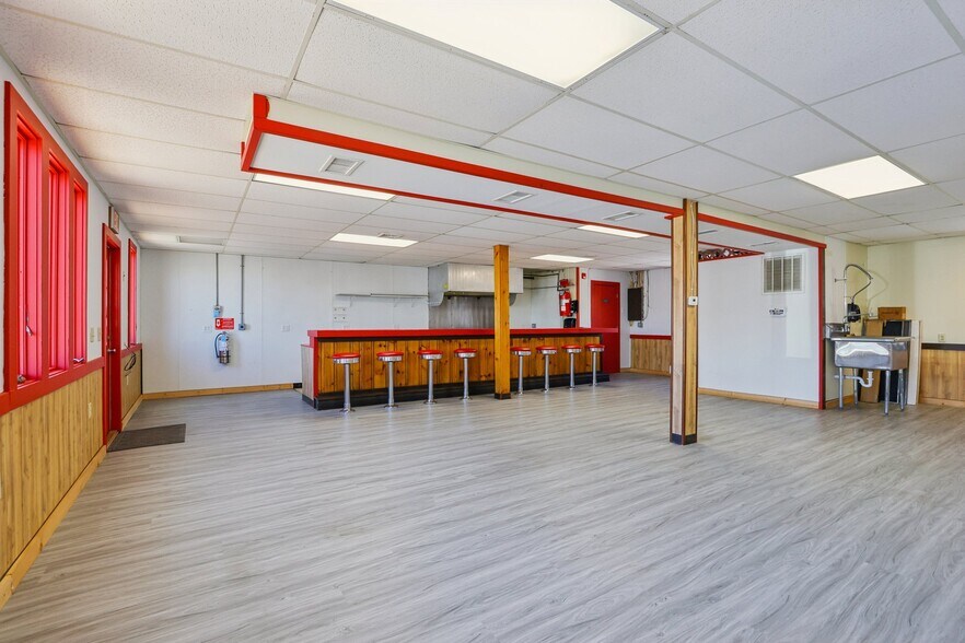 More Photos Of 1409 NW Central Ave, Seaside Park Freestanding For Sale