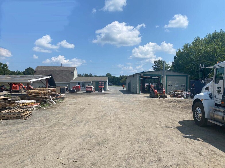 More Photos Of 5298 S Dupont Hwy, Dover Freestanding For Sale