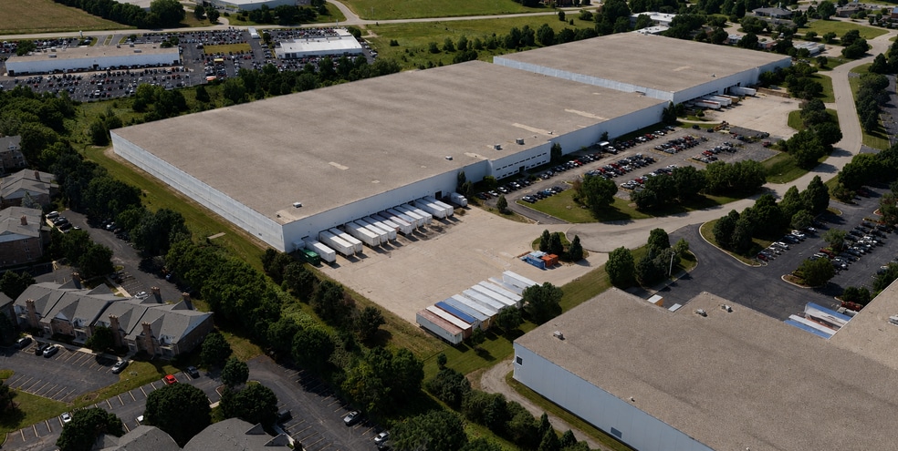 More Photos Of 1100 Corporate Dr, McHenry Unknown For Lease