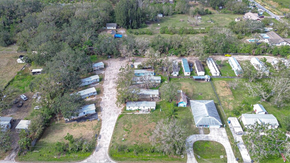 More Photos Of 425 18th St SE, Ruskin Manufactured Housing Mobile Home Park For Sale