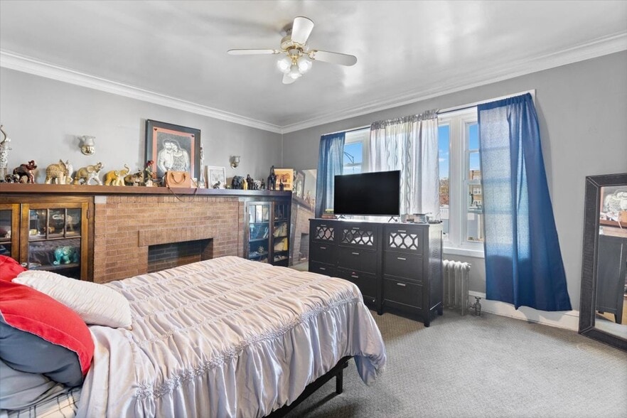 More Photos Of 2719 W Peterson Ave, Chicago Healthcare For Sale