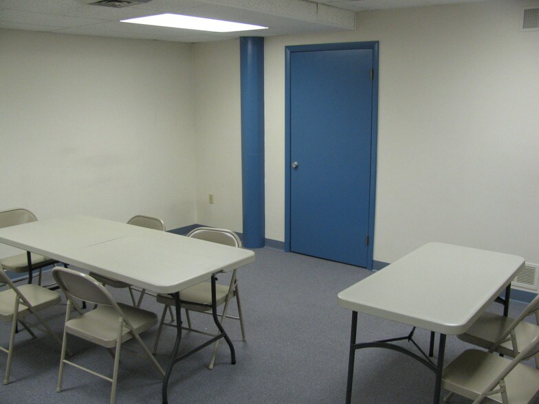 More Photos Of 1 Center Sq, Hanover Office For Lease