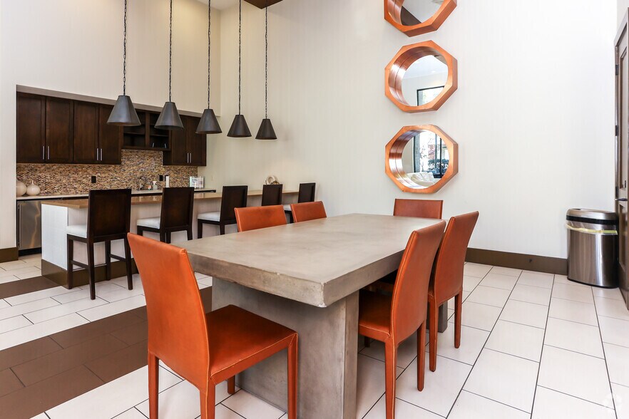 More Photos Of 4646 Amesbury Dr, Dallas Apartments For Lease