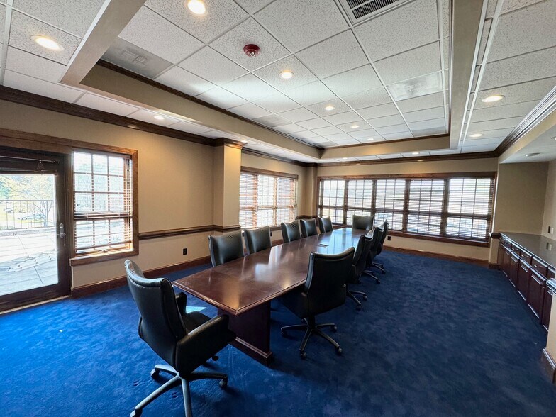 More Photos Of 5925 Farrington Rd, Chapel Hill Office For Lease