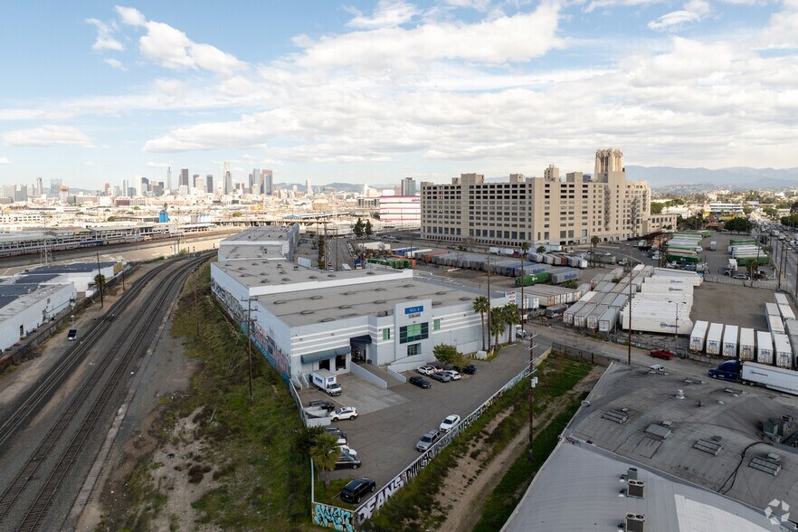 More Photos Of 1585 Rio Vista Ave, Los Angeles Warehouse For Sale