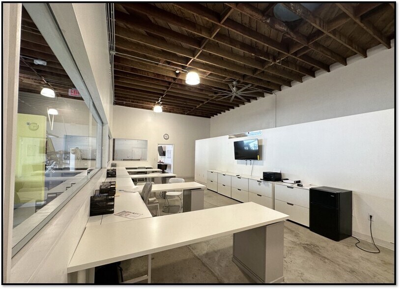 More Photos Of 770 Miraflores, San Pedro Land For Lease