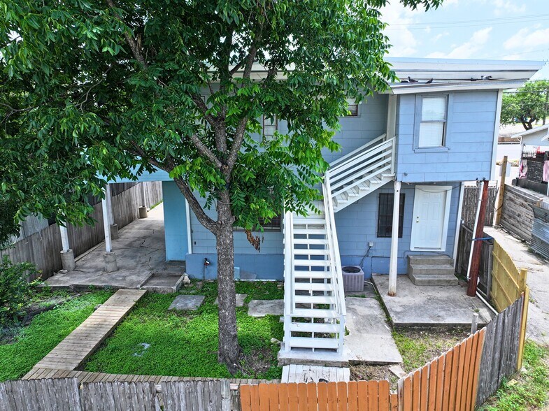 More Photos Of 1278 Bandera Rd, San Antonio General Retail For Sale