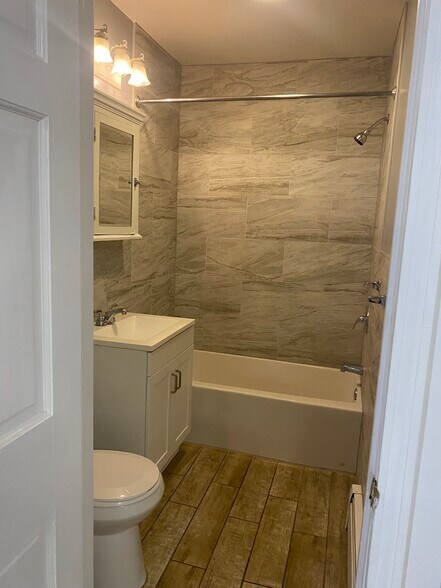 More Photos Of 164 Grove St, New Britain Apartments For Sale