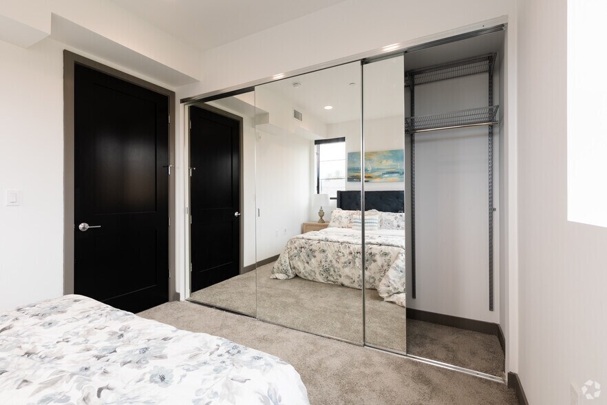 More Photos Of 552 N Hobart Blvd, Los Angeles Apartments For Sale