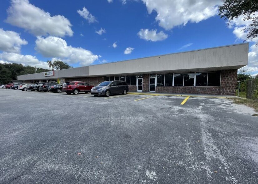 Primary Photo Of 201 S Charleston Ave, Fort Meade General Retail For Lease