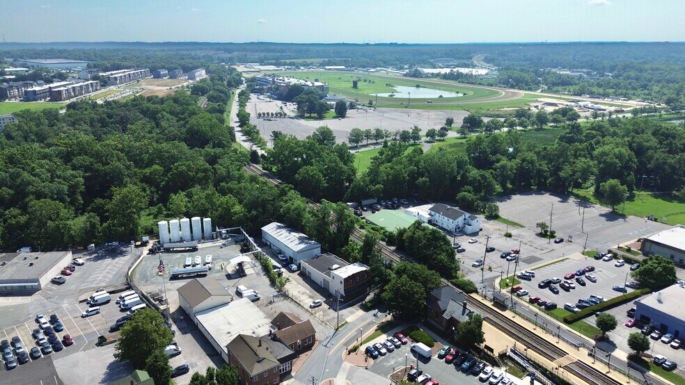 More Photos Of 19-21 Main St, Laurel Warehouse For Sale