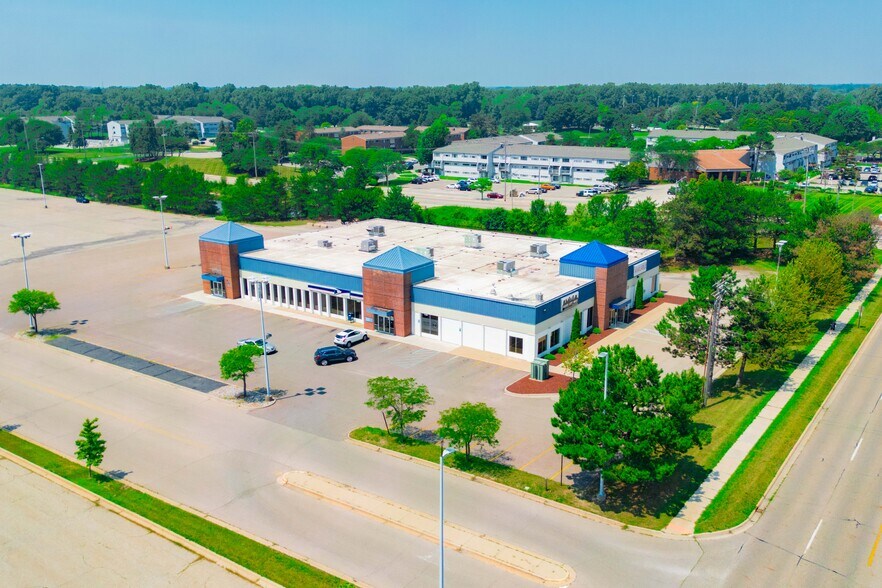 More Photos Of 5200-5210 W Saginaw Hwy, Lansing Freestanding For Lease