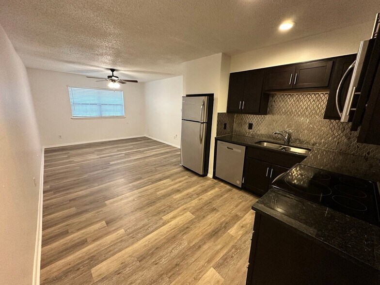 More Photos Of 700-710 NW 17th St, Oklahoma City Apartments For Sale
