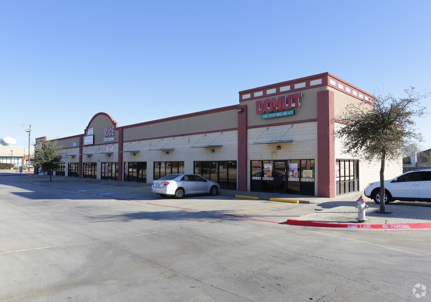 Primary Photo Of 7301 Matlock Rd, Arlington Freestanding For Lease