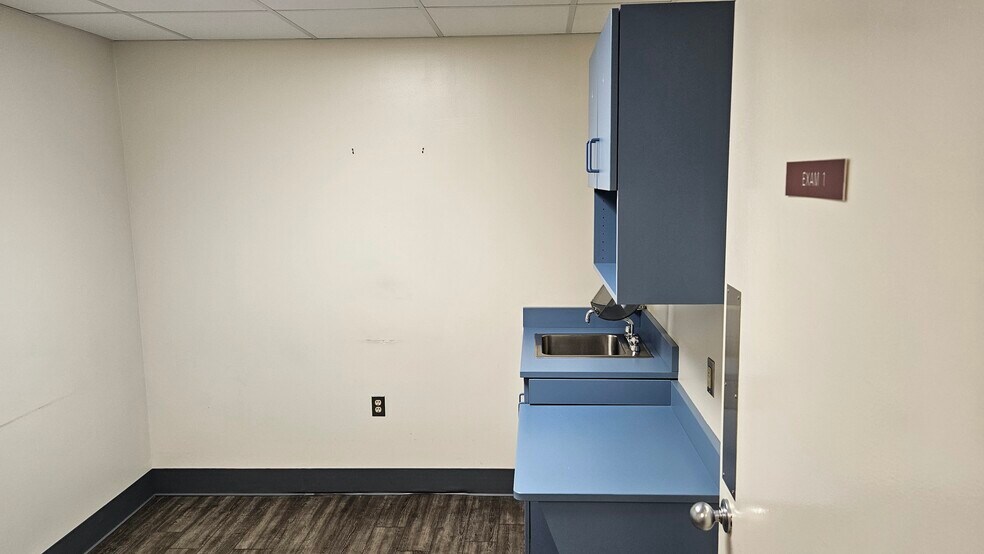 More Photos Of 4 Chateau Ln, Barboursville Medical For Sale